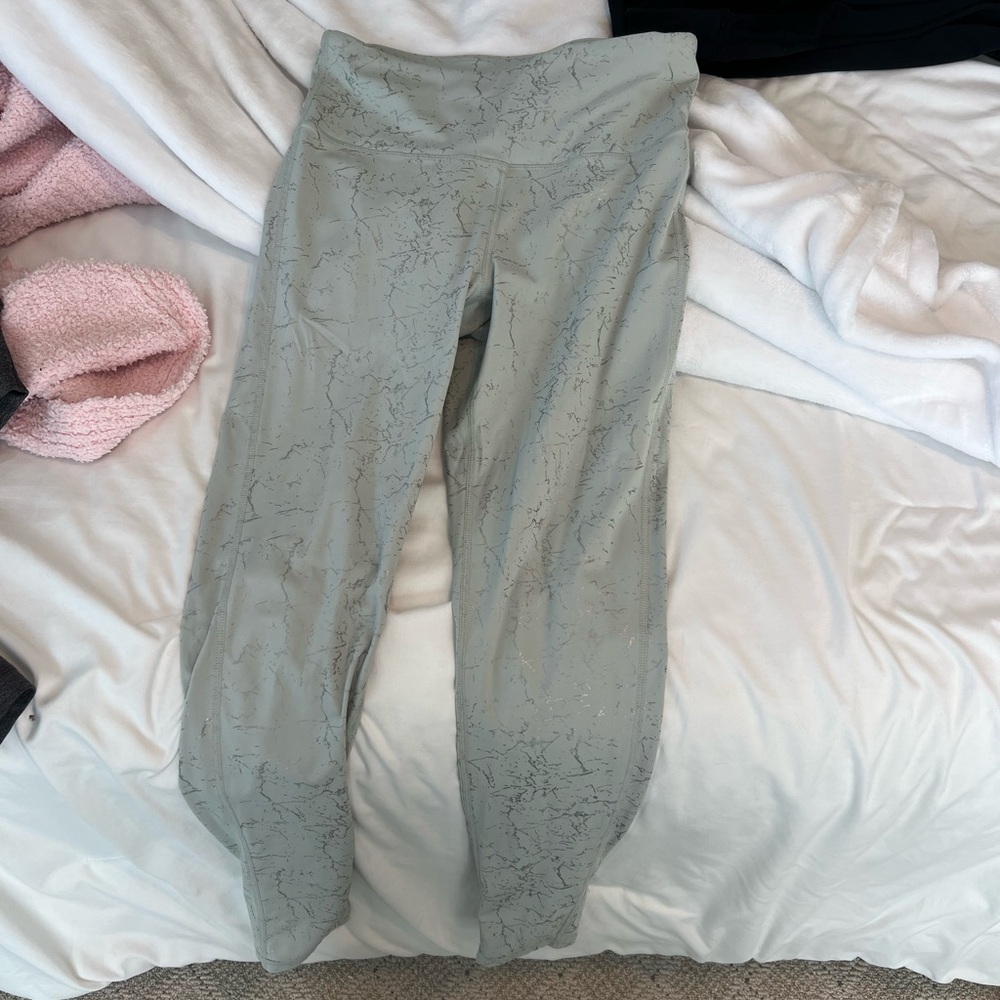 Mono B Gray Patterned Leggings